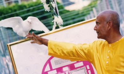 sri chinmoy 2.jpg